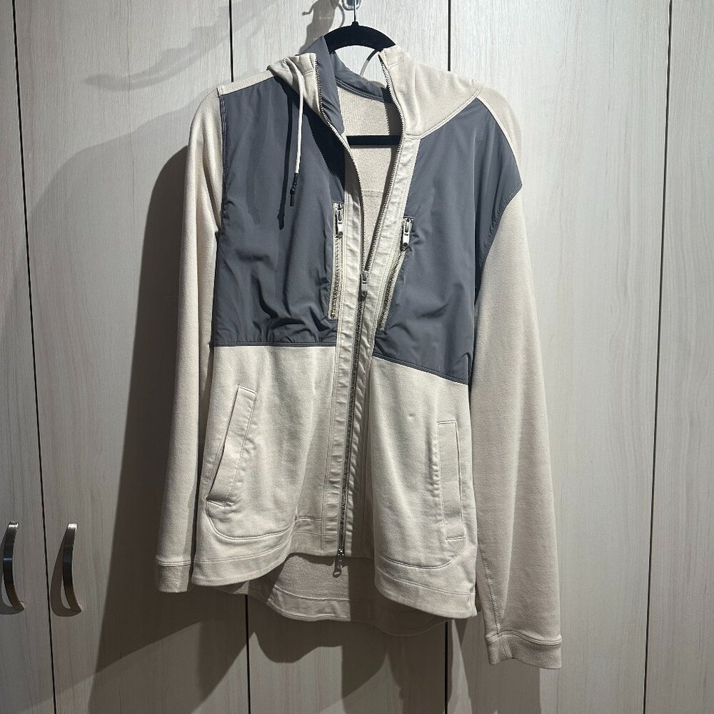 EUC Men's Lululemon color block jacket Large